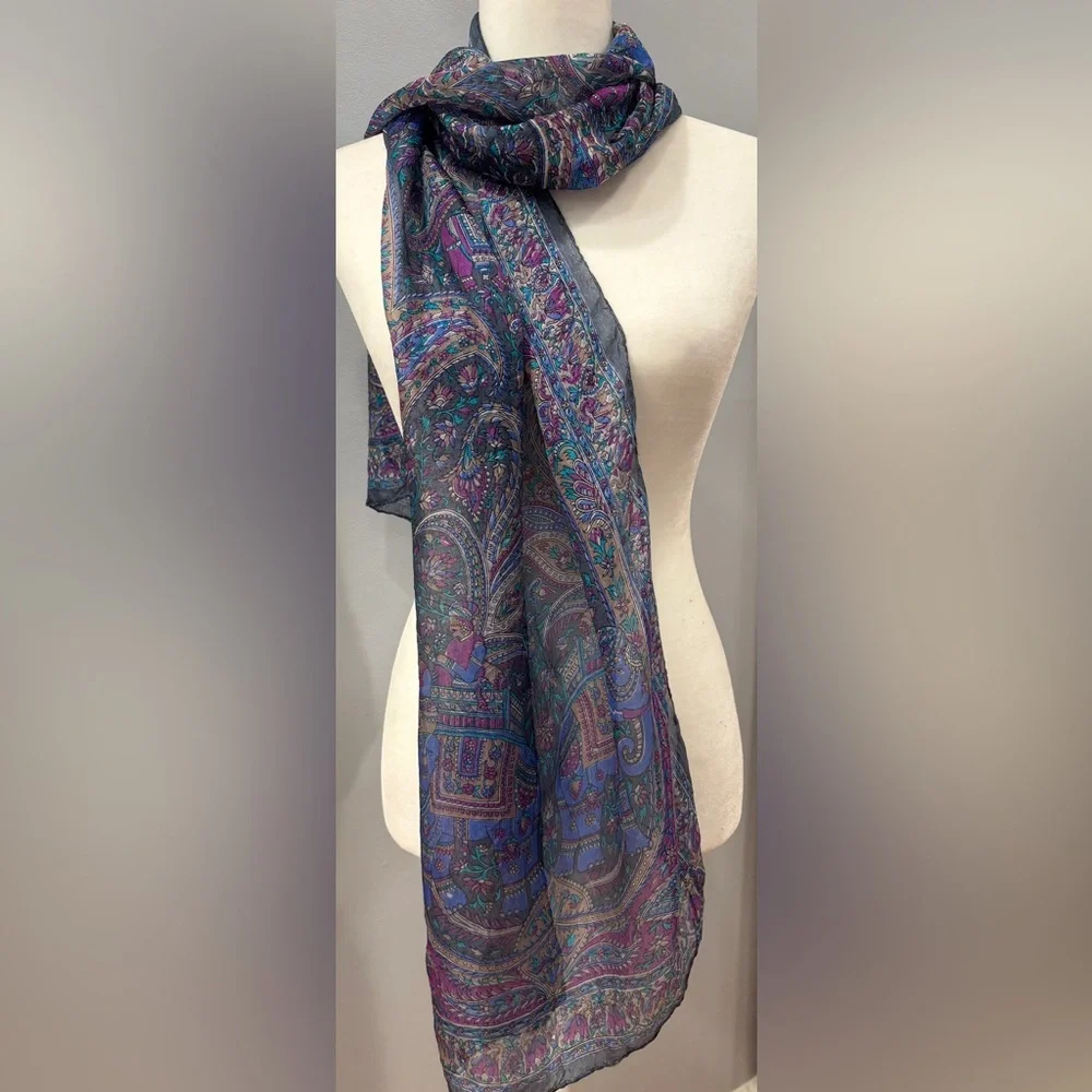 Elegant Paisley Scarf - Multicolor